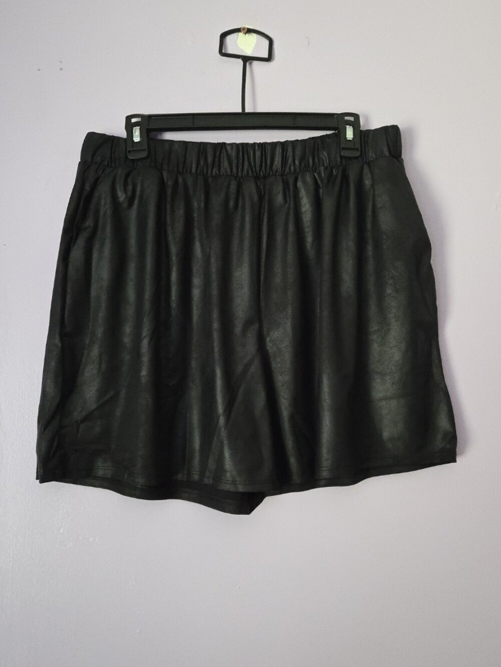 HEIMISH USA 1X Black Faux Leather Skort with Elastic Waistband NWOT